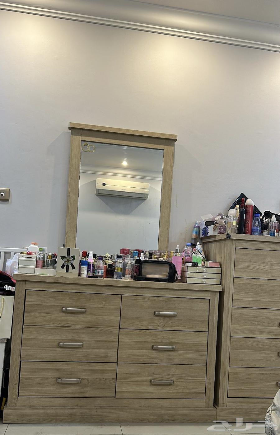 غرفة نوم من هوم بوكس64571908765826112