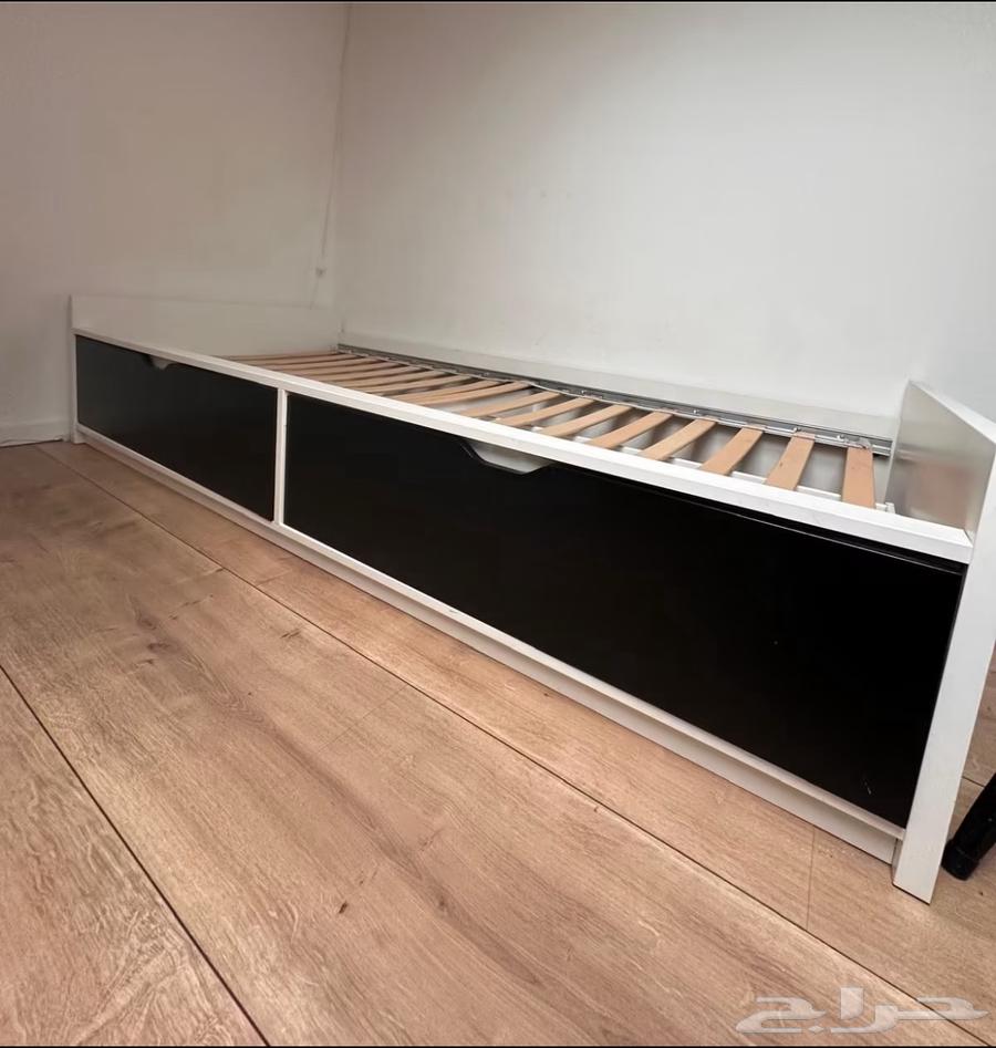 سرير ايكيا بادراج مستعمل 200x90 السعر المطلوب 400 ريال64571838765953111