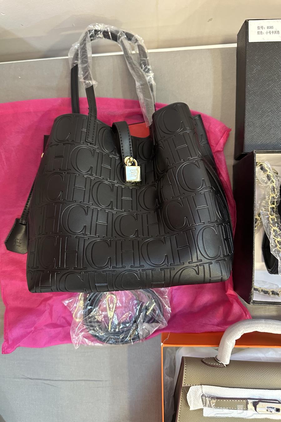 شنطة ب95 ريال والتوصيل مجاني64576813647619111