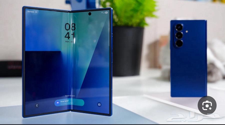 جالكسي زد فولد 7 جديد في السوق64573066517635110