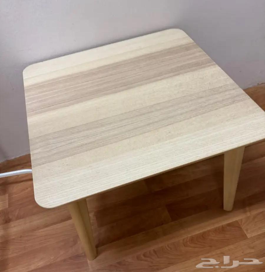 طاولة من ايكيا64576325993474111