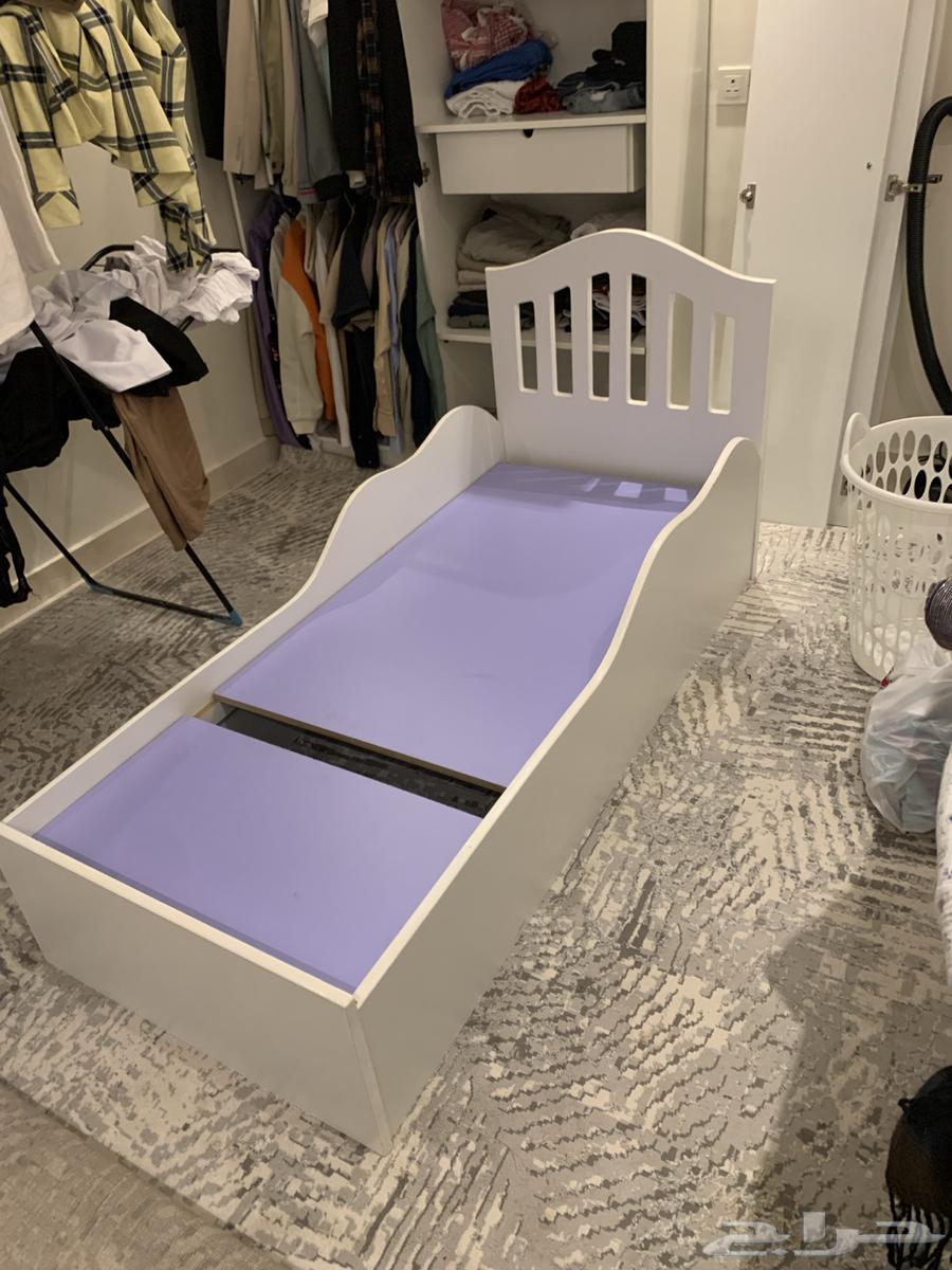 سرير أطفال للبيع64579225350275110