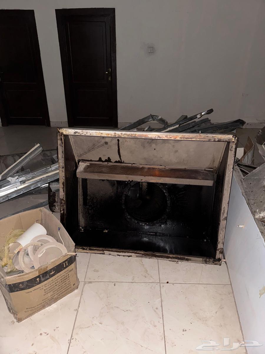 مدخنه مطعم شبه جديده للبيع64575405670401112