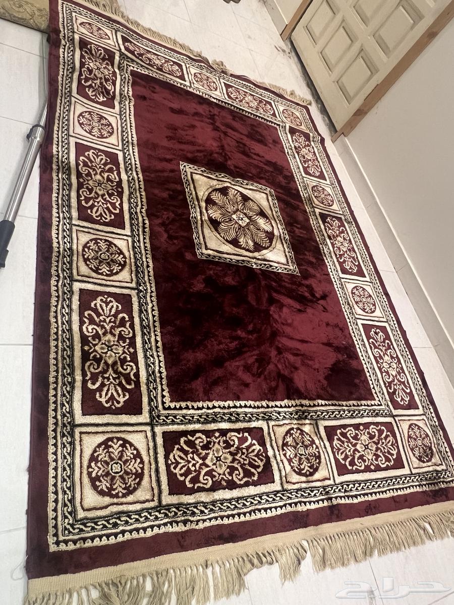 سجاد مستخدم بس نظيف مرة دوبه جاي من المغسلة قابل للتفاوض64572382711809110