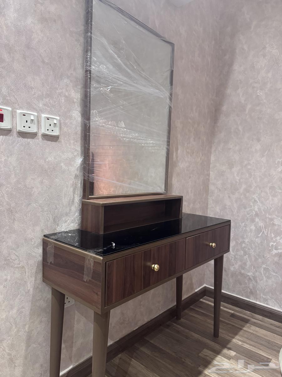 تسريحة جديدة خشب اصلي 100 100 وعدد 2 كمدينة64574593338499113