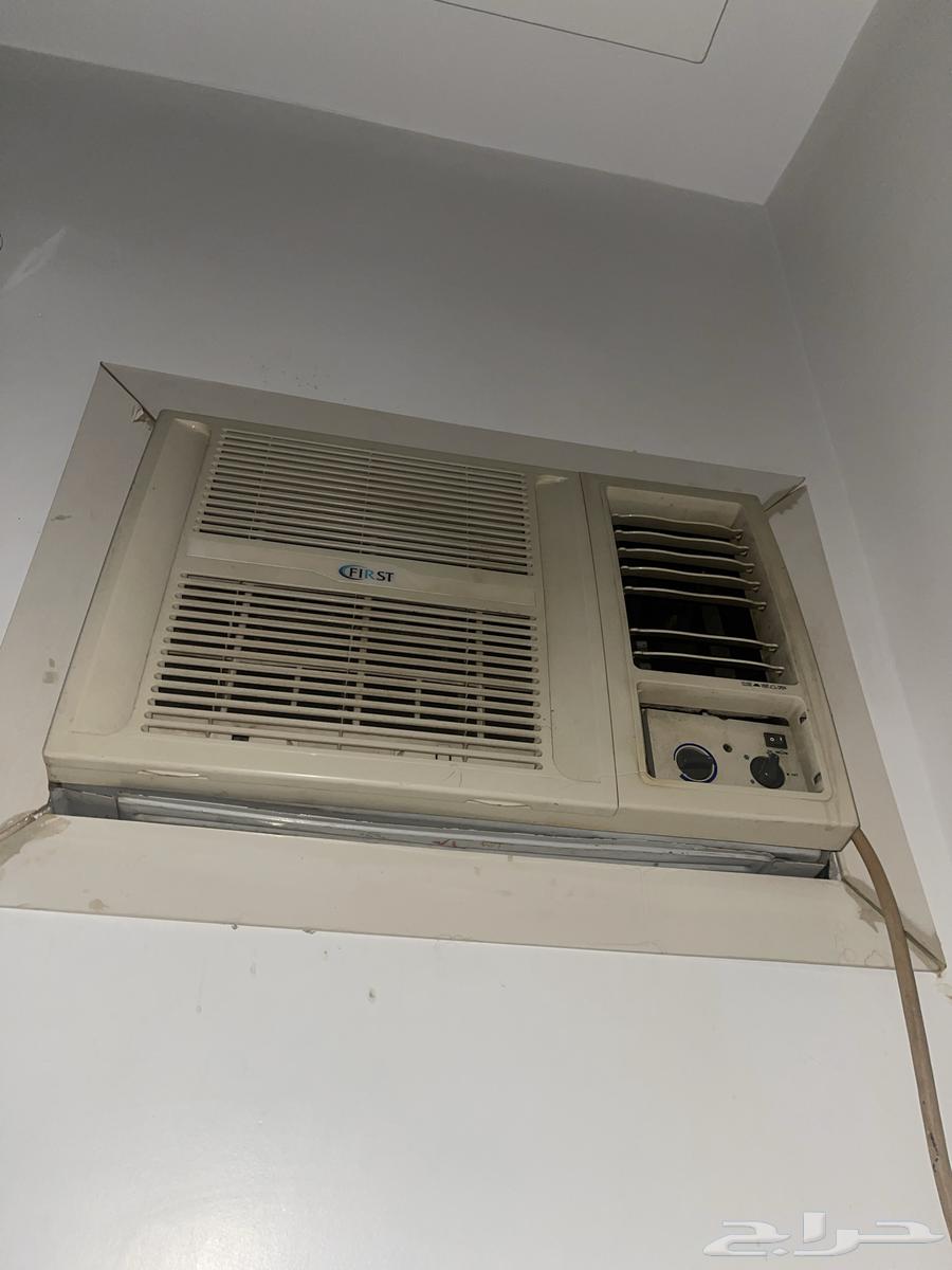 مكيف شباك نضيف ويبرد مافي خراب سبب البيع بغير ابي فيه 45064572836083841110