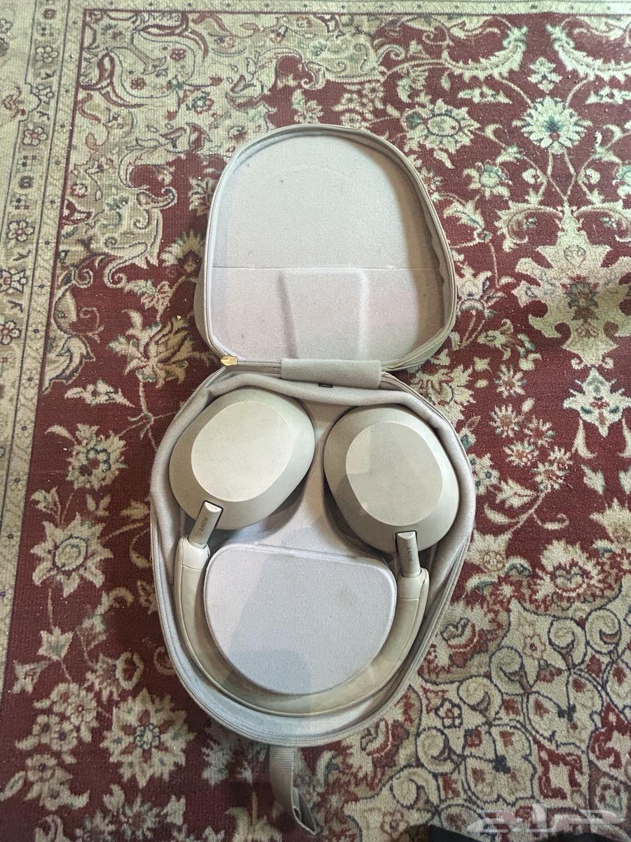 سماعة سوني المانعة للضوضاء WH-1000XM5 البلاتيني فضي64575629457794110