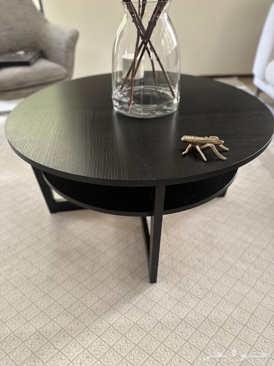 طاولة قهوة من ايكيا موديل مميز لون اسود64573361980418112