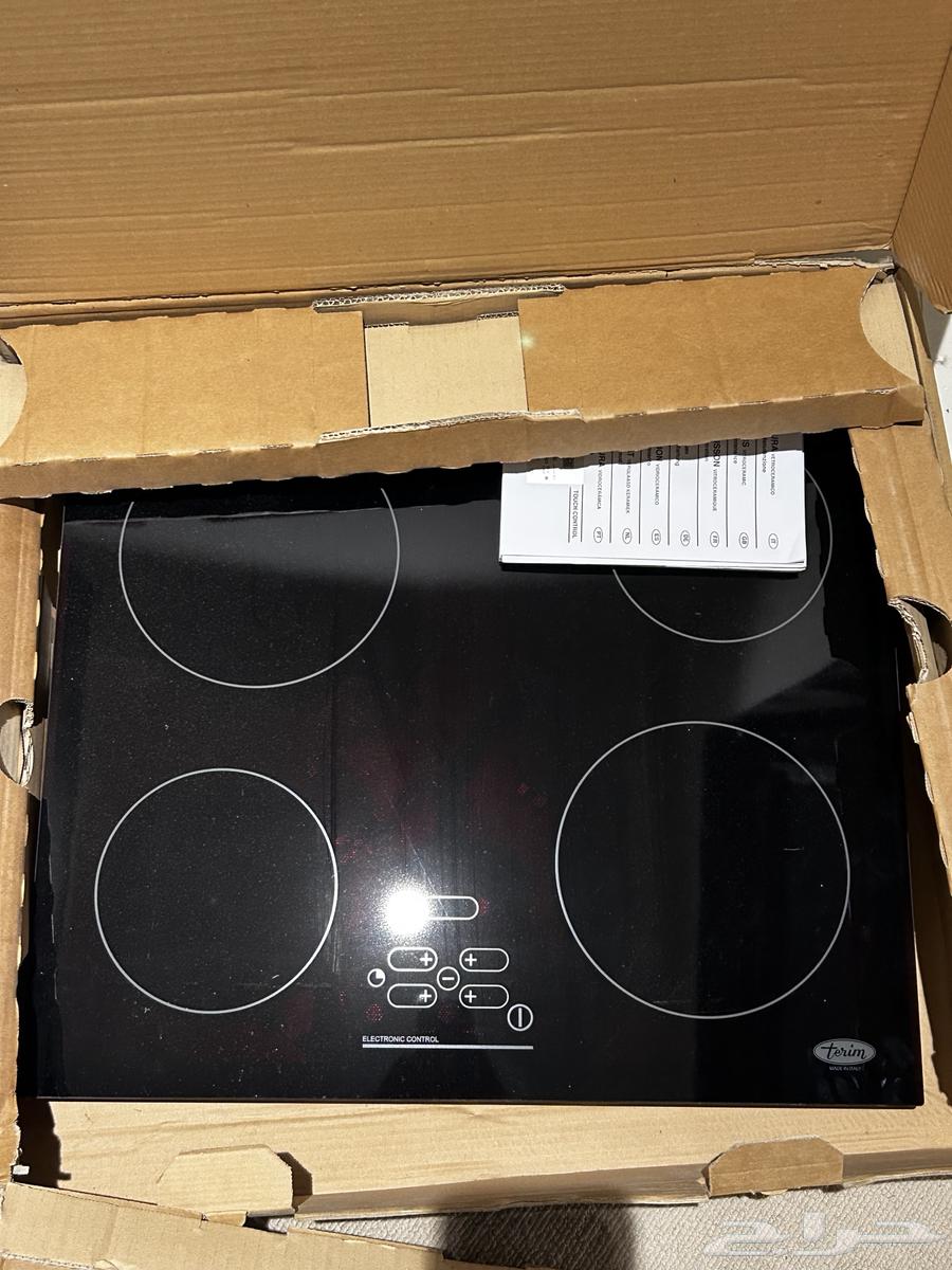 فرن سطح تيرم 58 سم 4 عيون كهرباء سيراميك أسود إيطالي TR64576645891586111