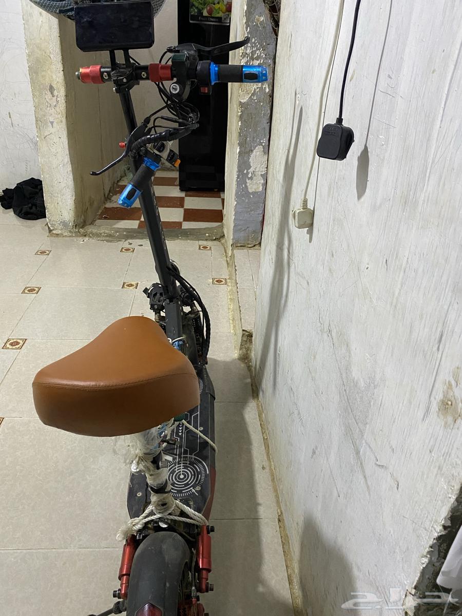 للبيع سكوتر الوحش64579485204226110