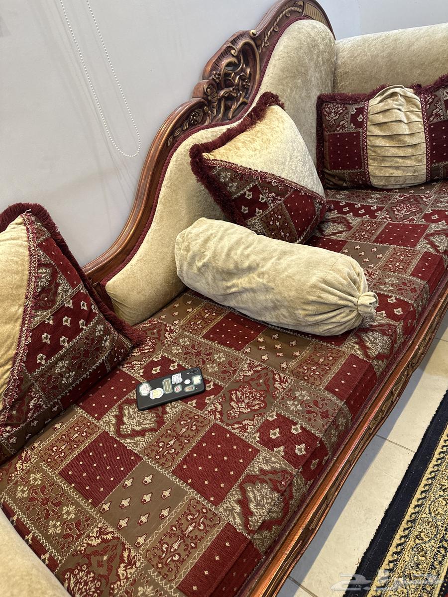 كنب بحاله جيده ولا يوجد فيه عيوب64578201028483111