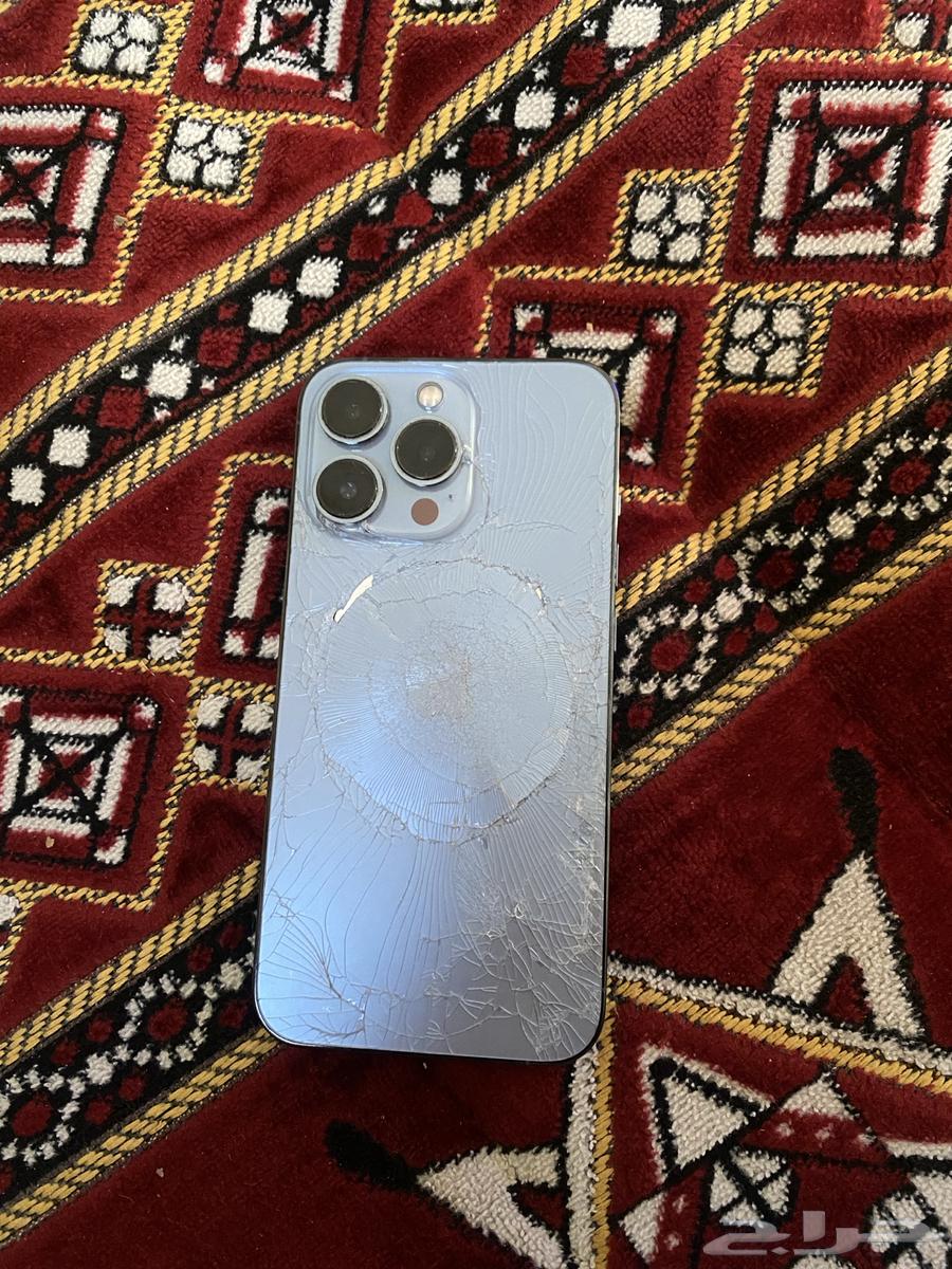 iPhone 13 with damaged box, missing board or screen and back cover64575946095490111