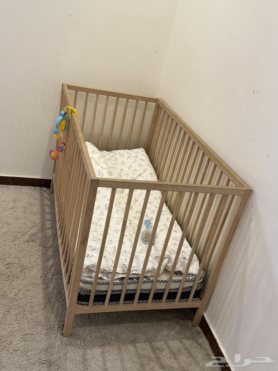 كرسي اطفال ( شبه جديد نظيف جدا )64575014348931110