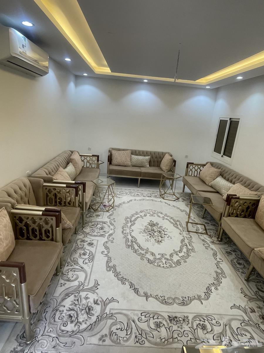 Sofa with mattress and tables64574846048513111