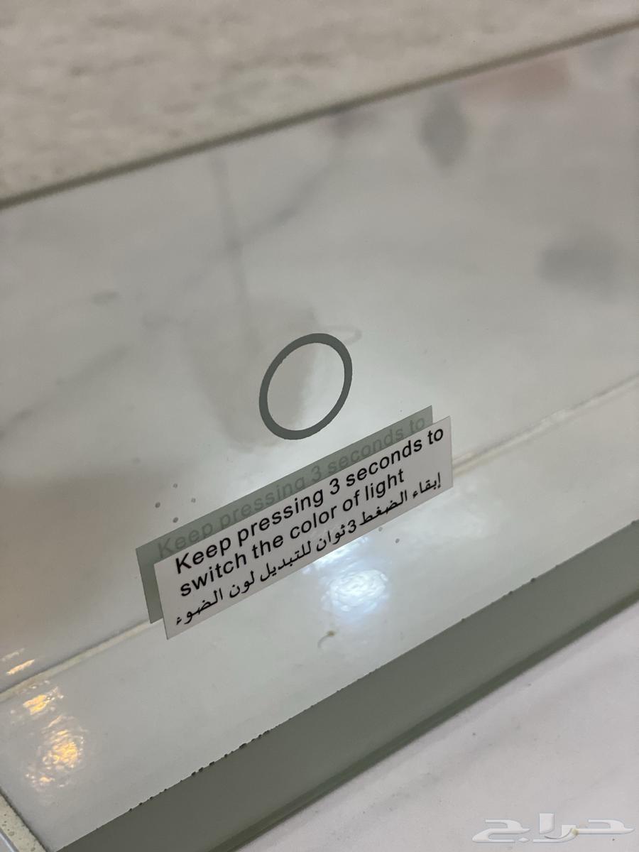 مرايا بإضاءة لمس من أبيات64578731354754111