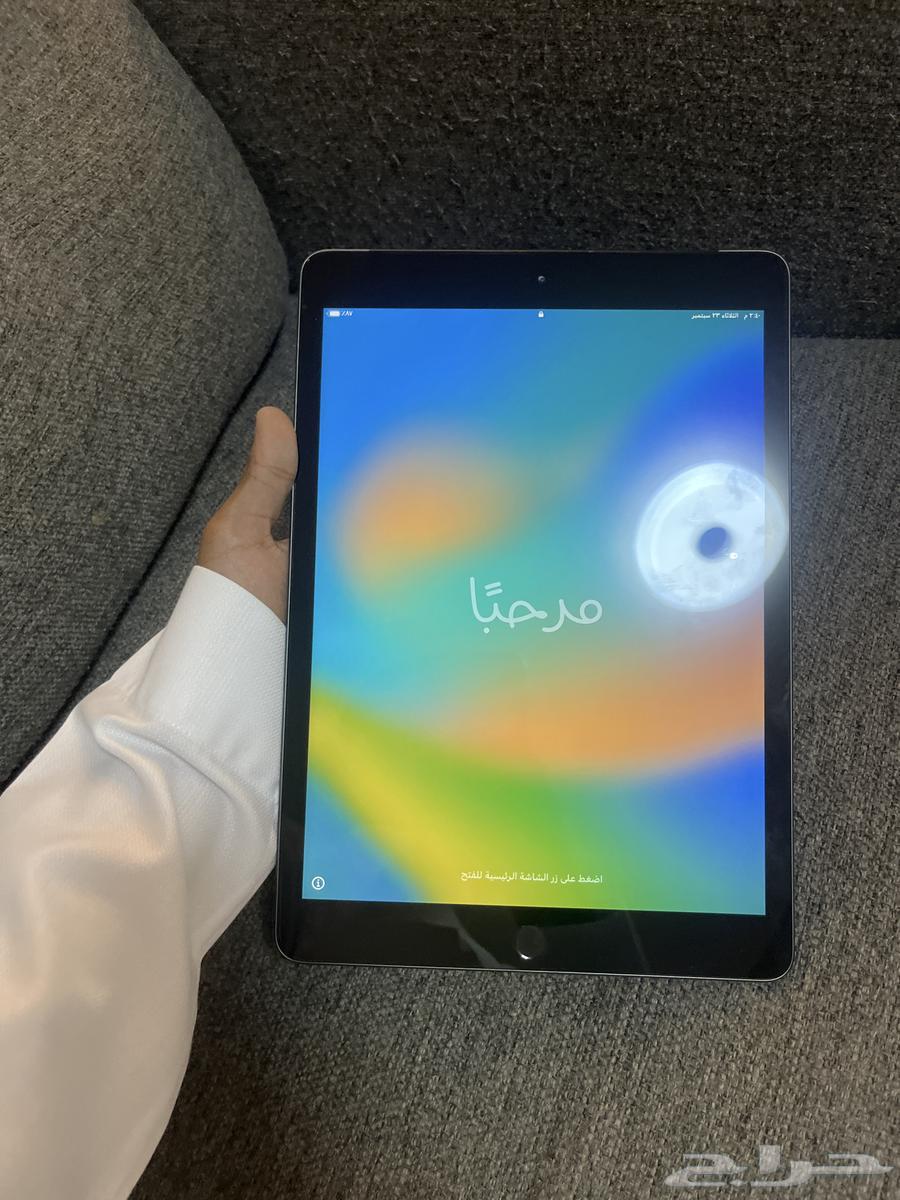 For sale iPad 8th generation with SIM card slot64575587350147110