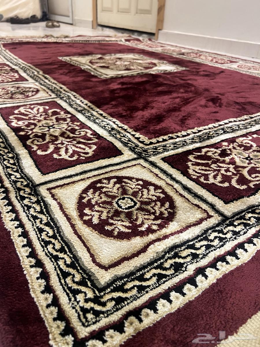 سجاد مستخدم بس نظيف مرة دوبه جاي من المغسلة قابل للتفاوض64572382711809112