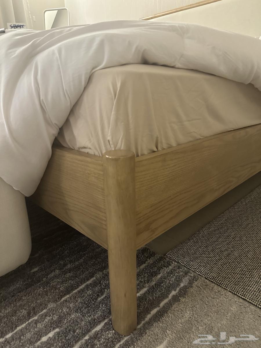 سرير كينج بدون مرتبة ومقعد تخزين من هوم سنتر64576659544321112