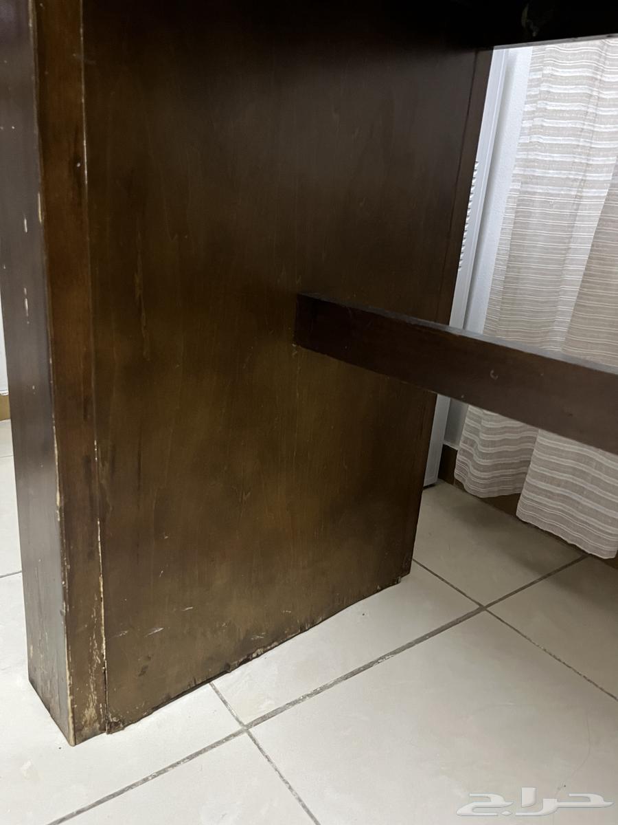 طاولة من هوم سنتر64572621731073113