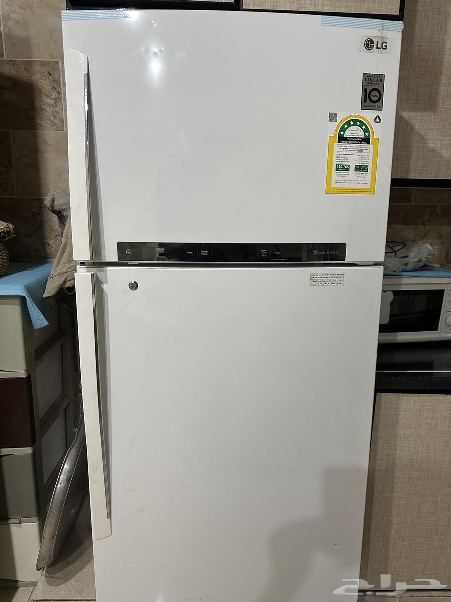 ثلاجة من شركة الجي 18 قدم بحاله جيدجدا64576228115714110