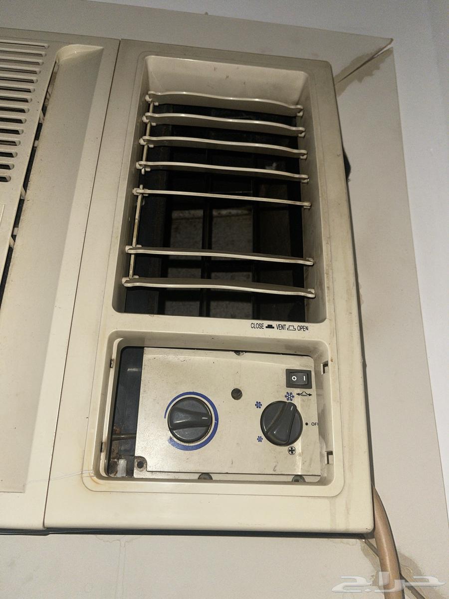 مكيف شباك نضيف ويبرد مافي خراب سبب البيع بغير ابي فيه 45064572836083841111