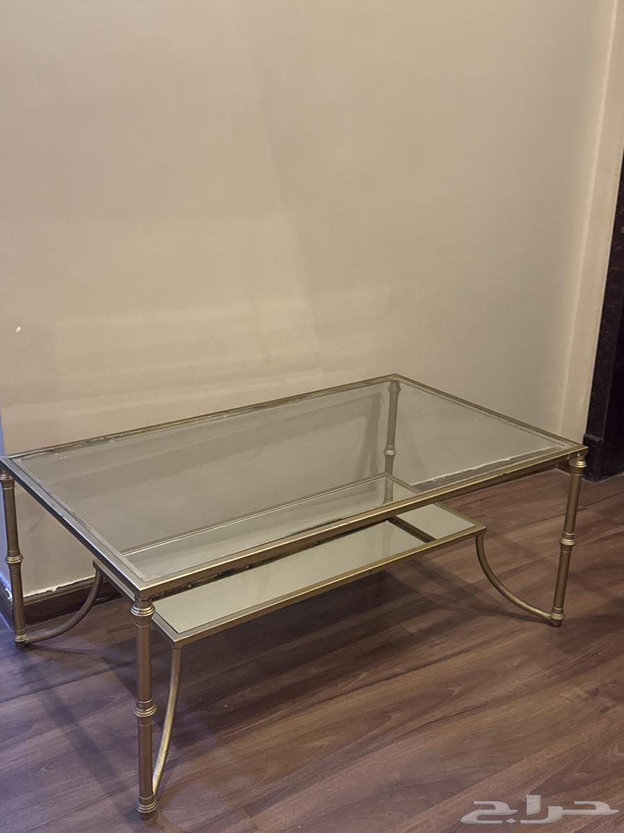 طاولة للبيع ب 300سعراء الشراء 60064576729150083110