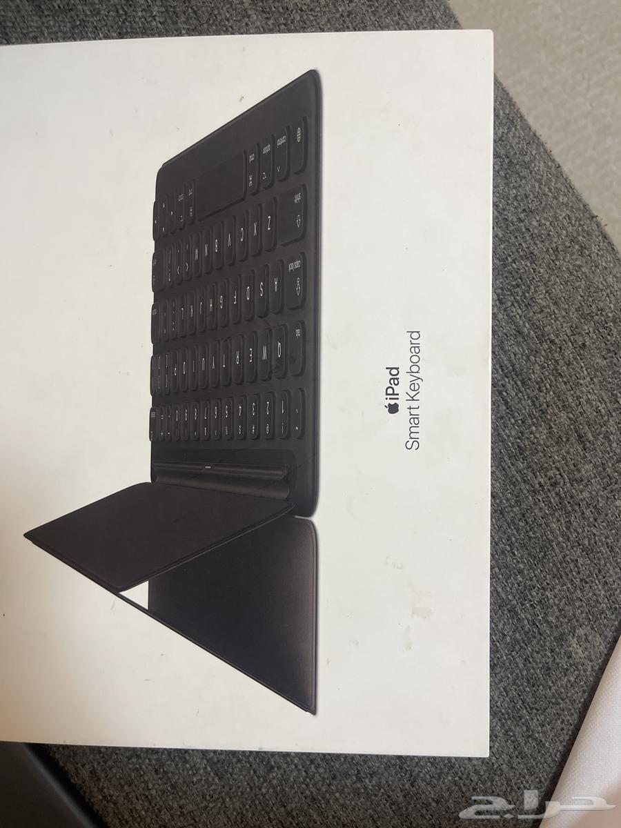 For sale iPad 8th generation with SIM card slot64575587350147112