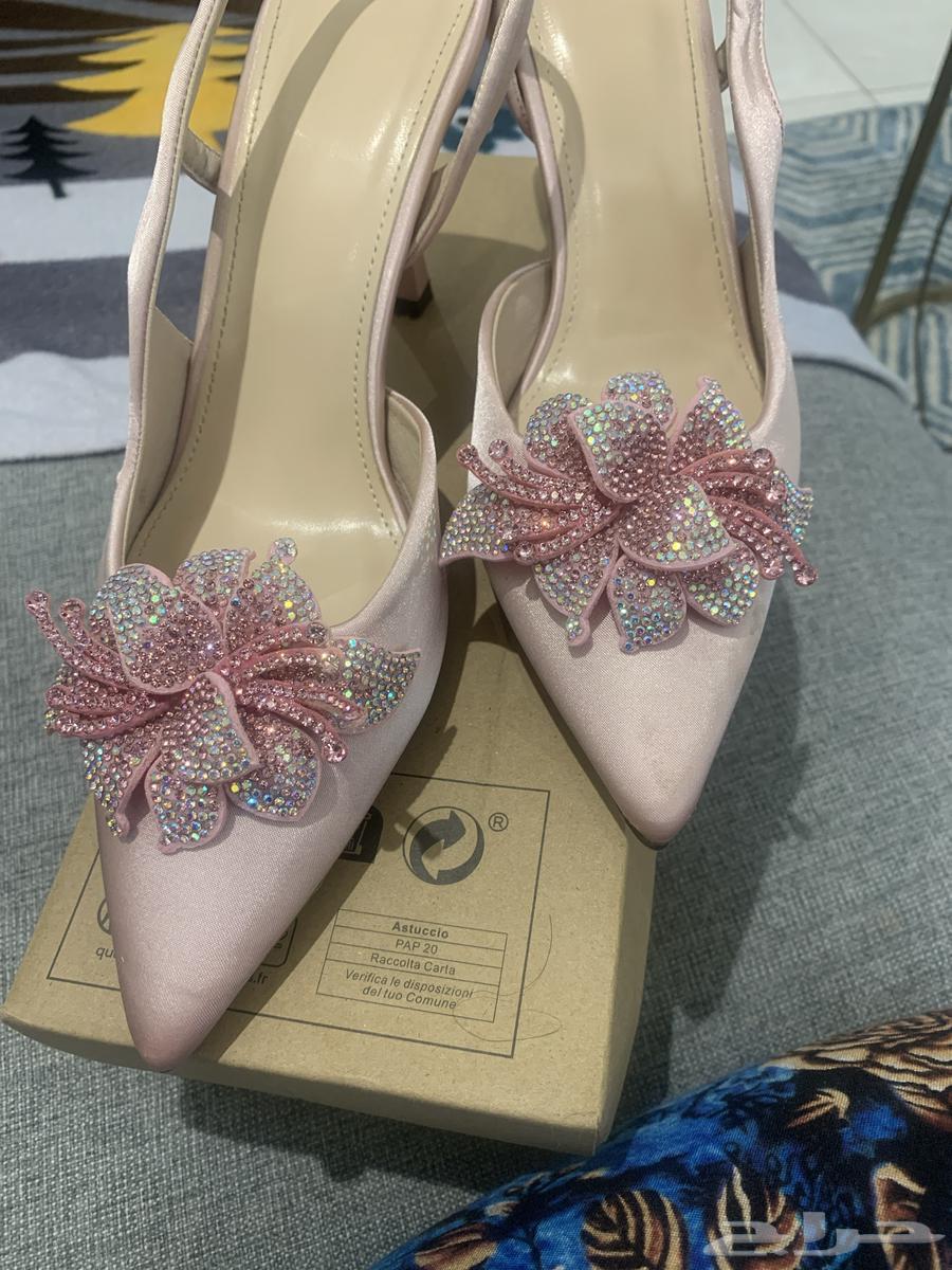 حذيان جديدة من شي أن64575084324354110