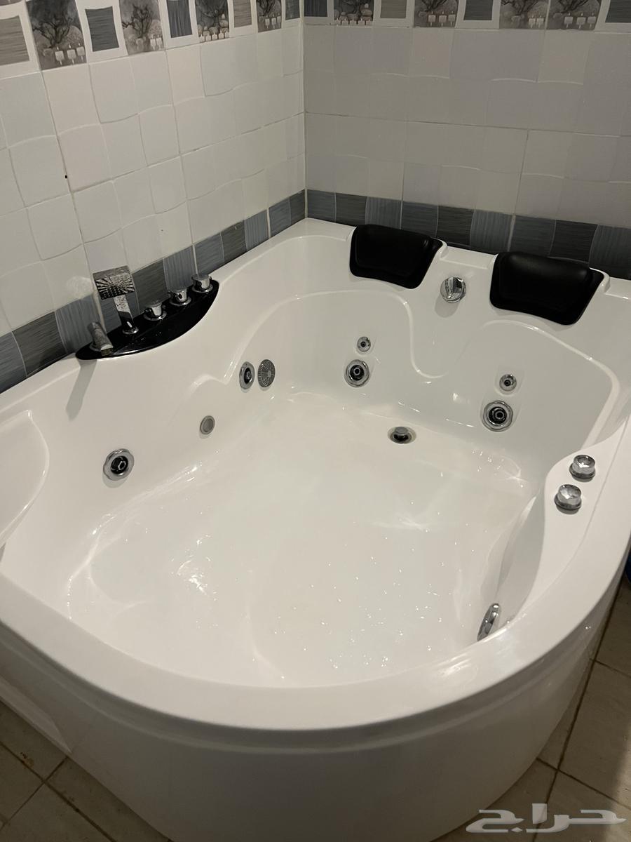 Very clean double jacuzzi64579211580674110