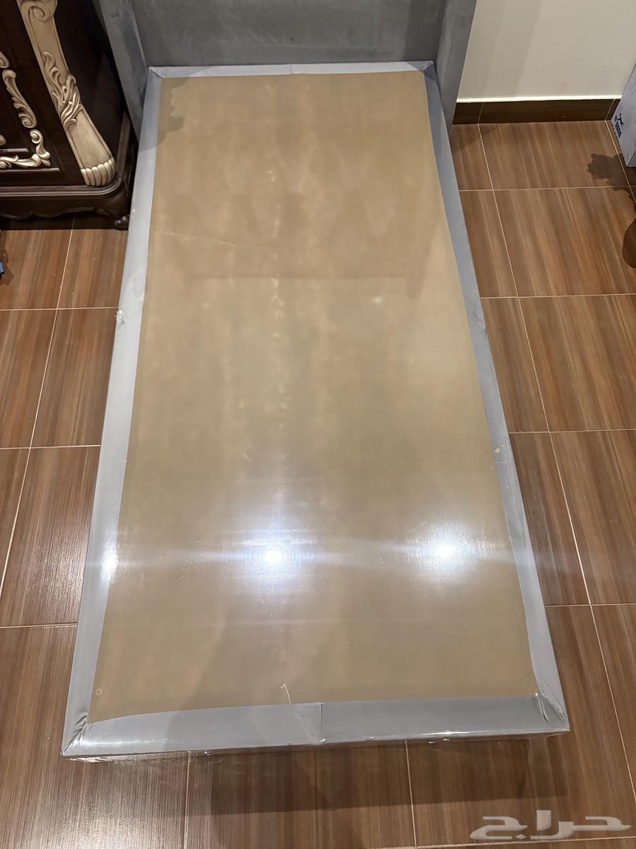 سرير لشخص واحد للبيع64571881128578111