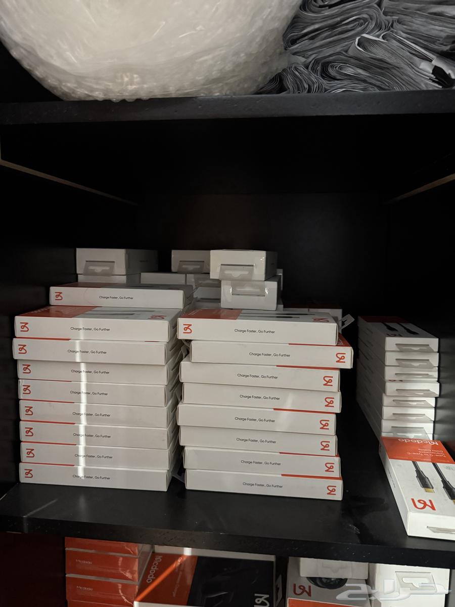 للبيع شواحن و اسلاك للايفون و الاندرويد جمله كامله64578786768131112