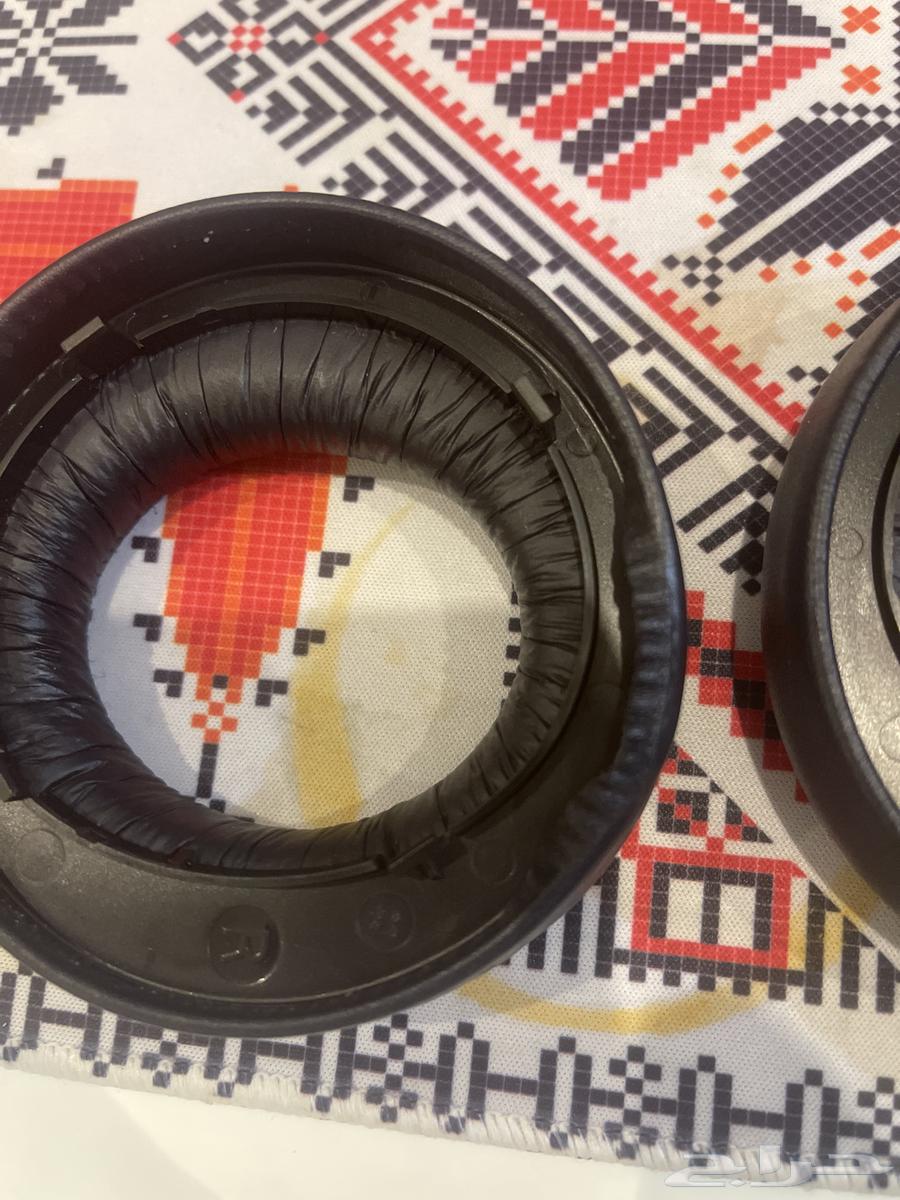 سماعة سوني فايف استعمال حلو مرة بس في مشكلة حقة السماعات64575863534851113