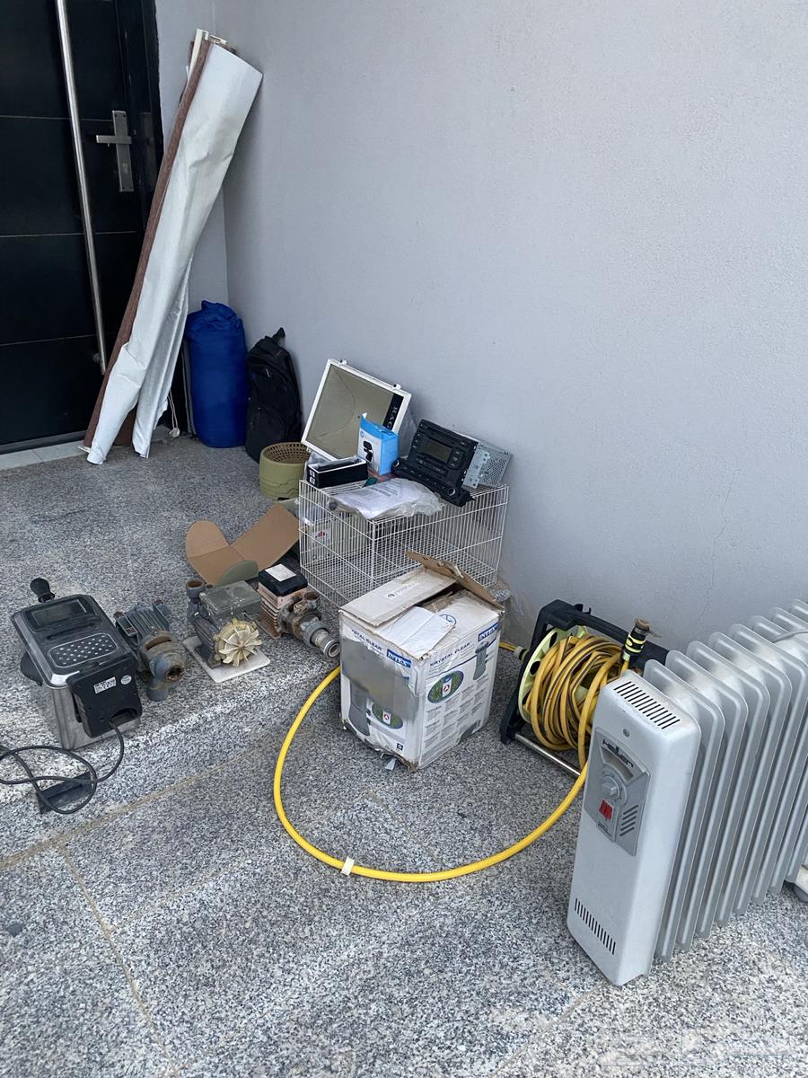 مجموعه من الاغراض للبيع64577544948355110