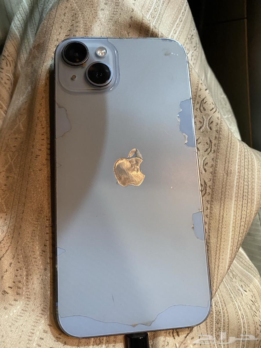 ايفون 14 بلس بطاريه 85 قيقا 256 بس يوجد ضربه الموضحه بصوره64577894178305111