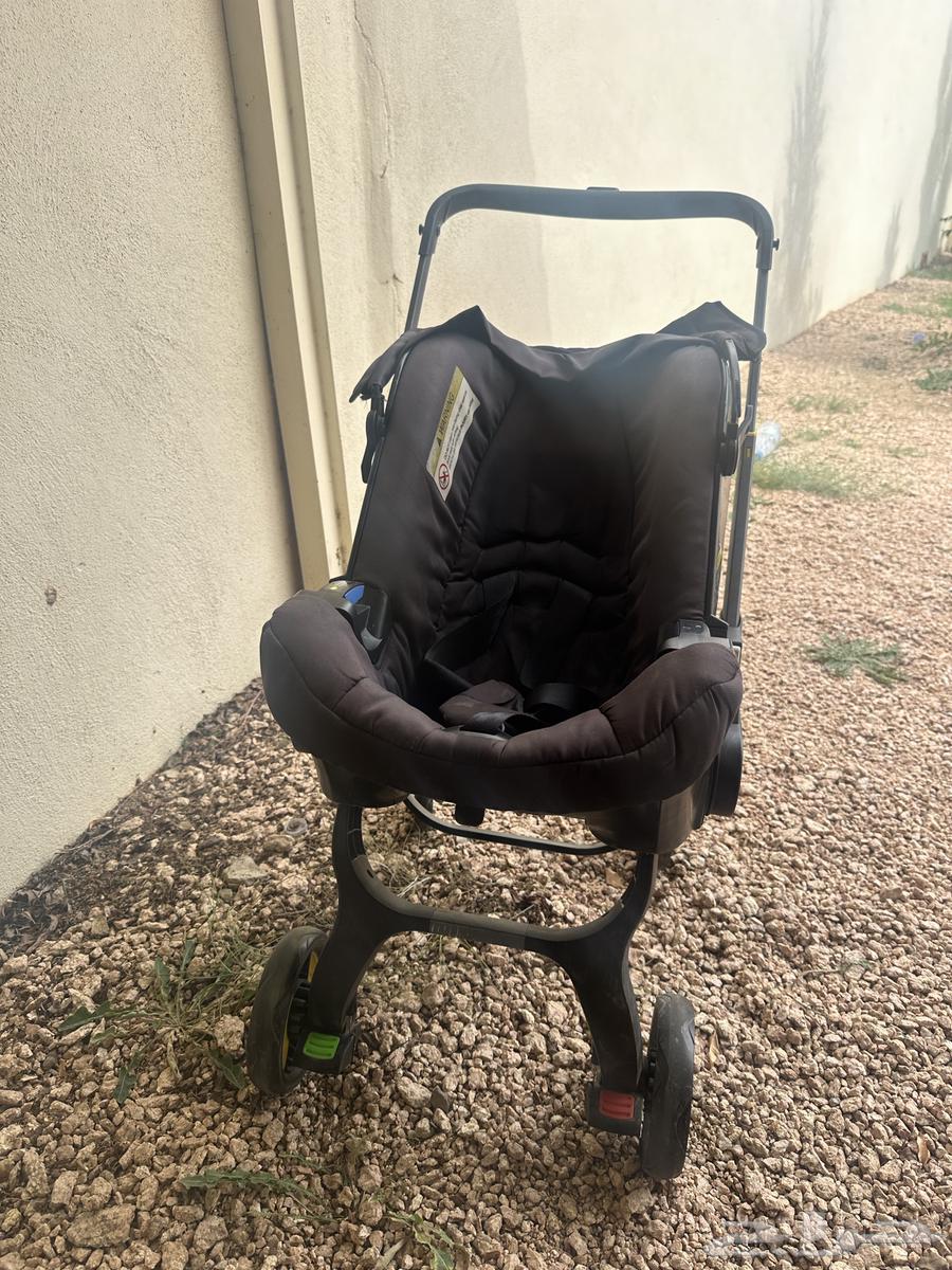 عربيه وكرسي سياره ممتازه64577684838274111