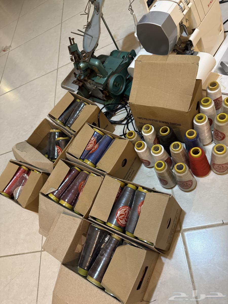 مجموعه الون من الخيوط بكرات كبيره مكينة تطريز مكينة حبك64575014356481114