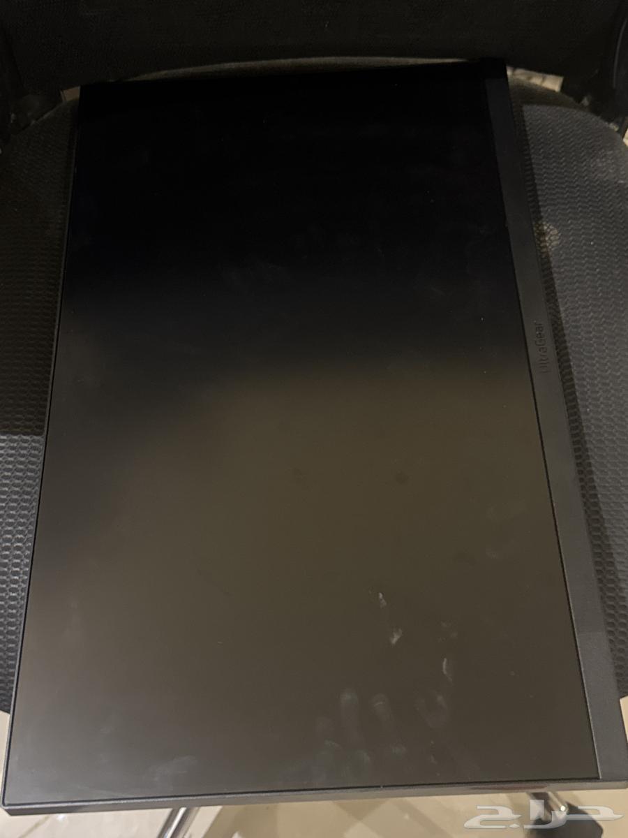 شاشة 24 بوصة للبيع (عطلانة)64579540258051111