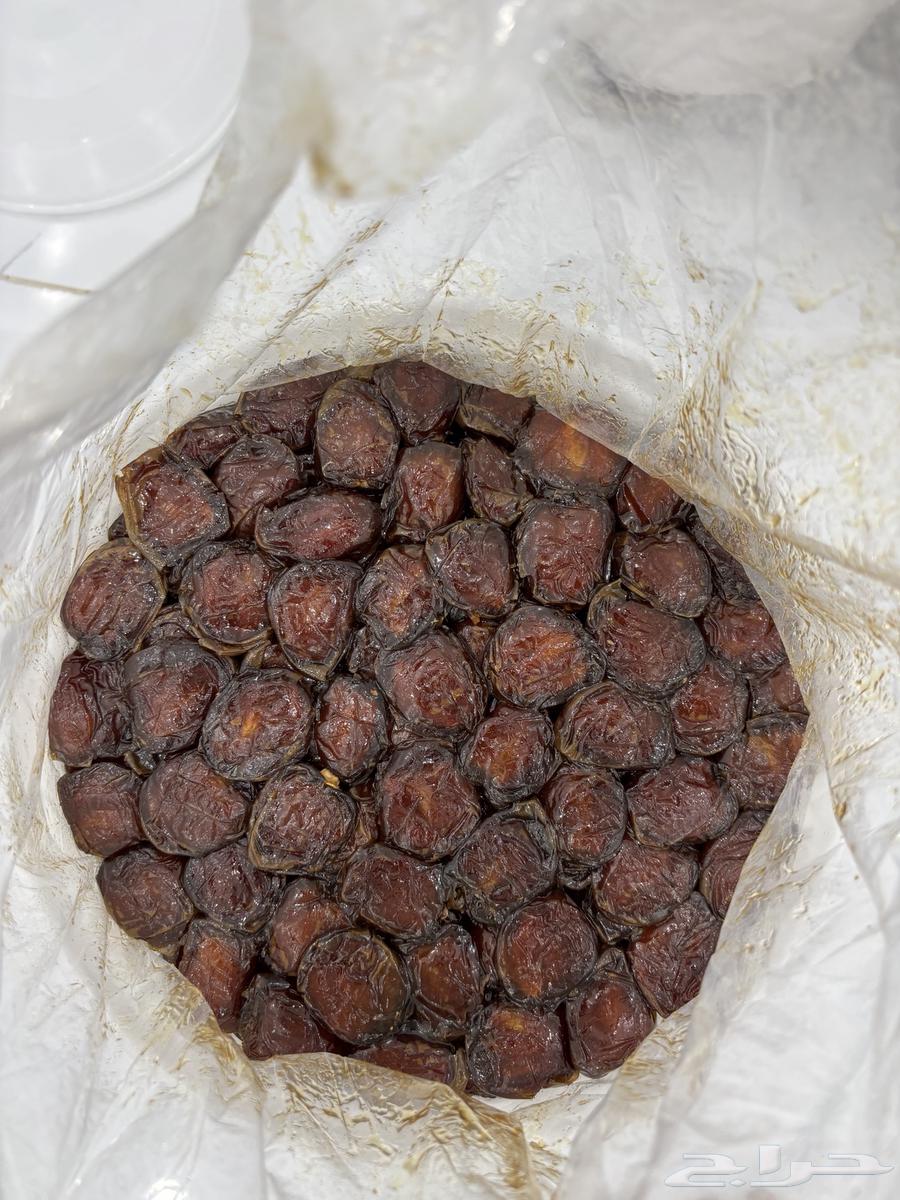 Tamr Kaeemar from Al-Ays under the condition64571602713474110