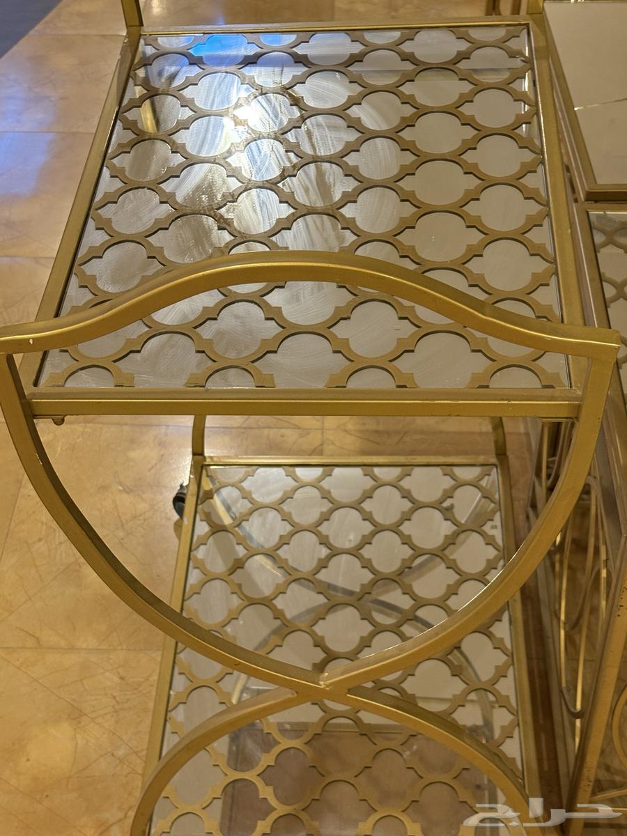 طاولات للبيع 80064571630205699110