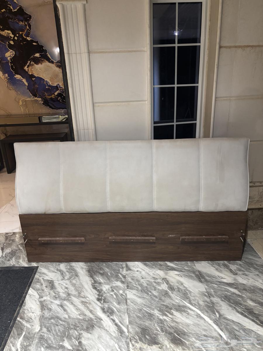 سرير مستعمل للبيع64576534582147111