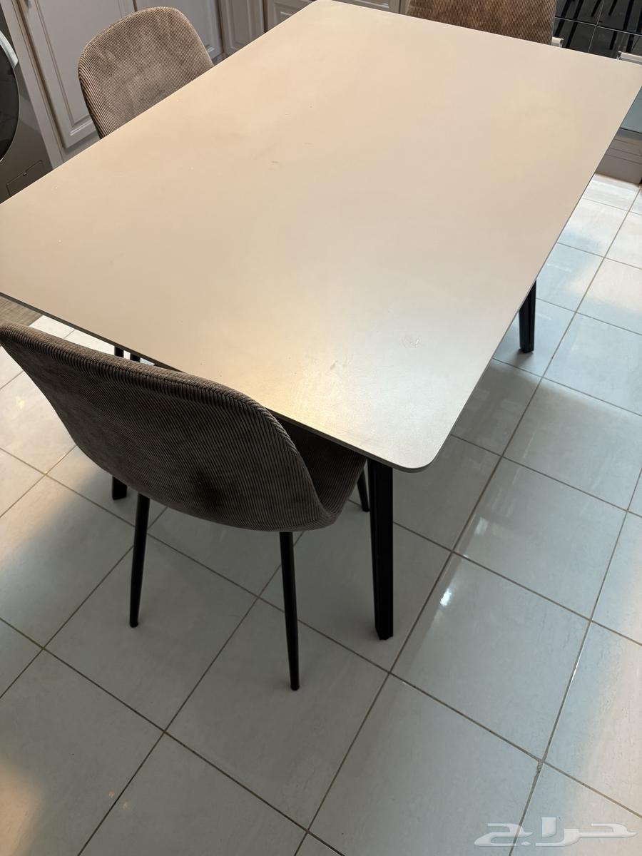 للبيع طاولة طعام وركن قهوة وغرفة نوم64572852721666110