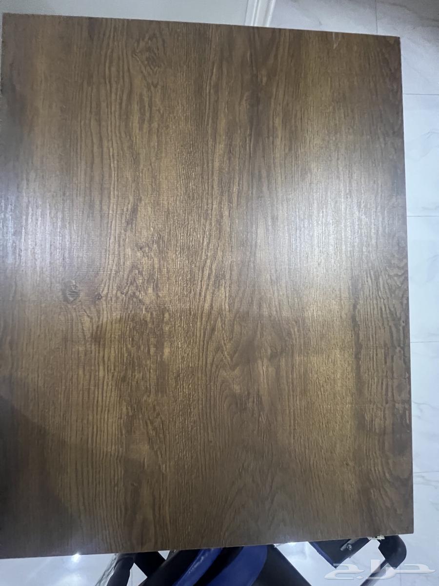 للبيع كرسي قيمزر للبيع نظيف وطاولة نظيفه64577670837505112