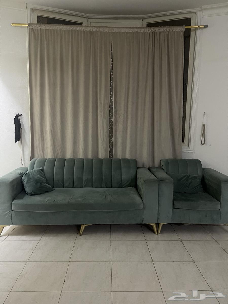 كنب قطعتين وحده كبيره ووحده صغيره لوت تفاحي غامق64572187021697110