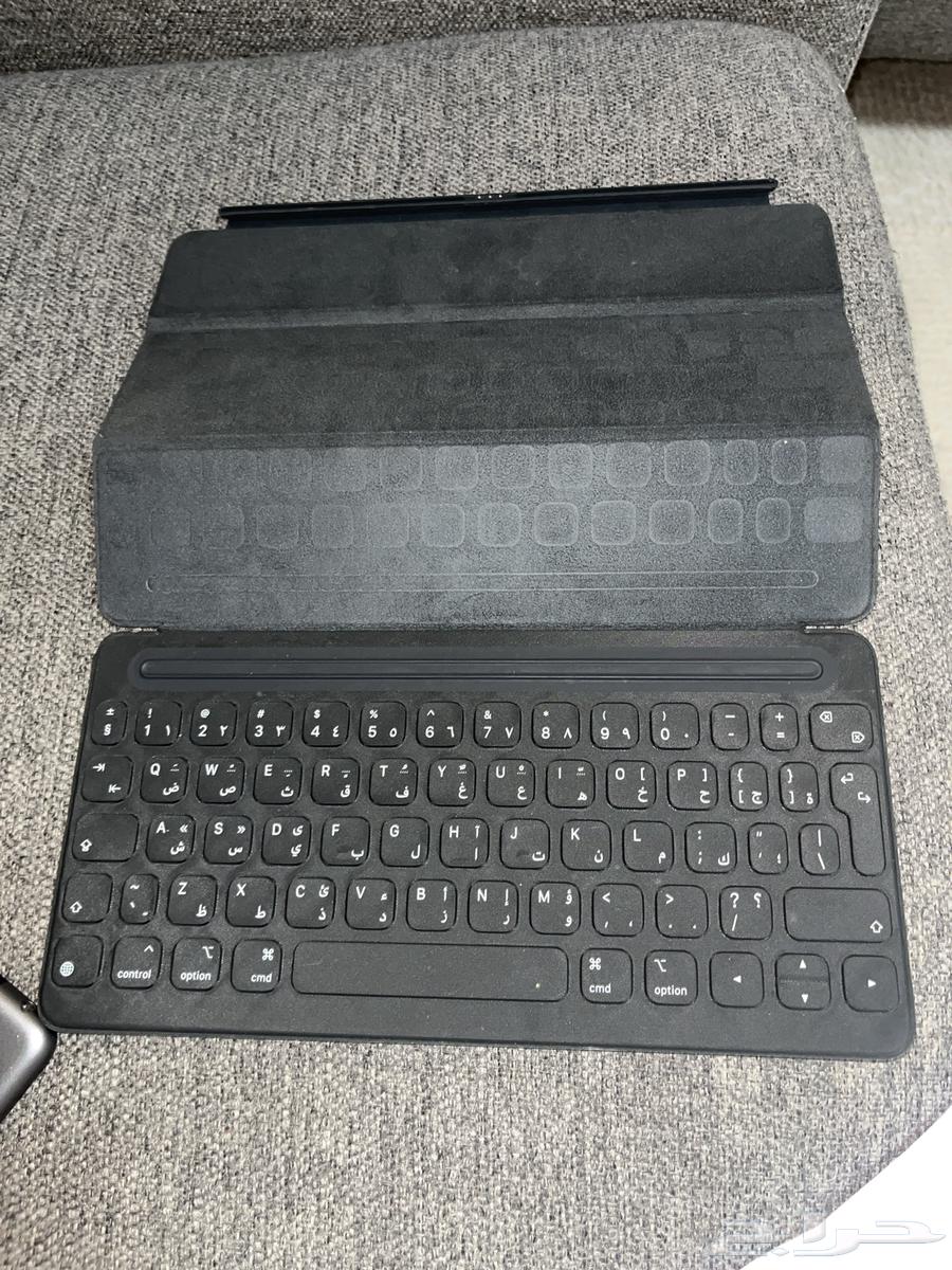 For sale iPad 8th generation with SIM card slot64575587350147113