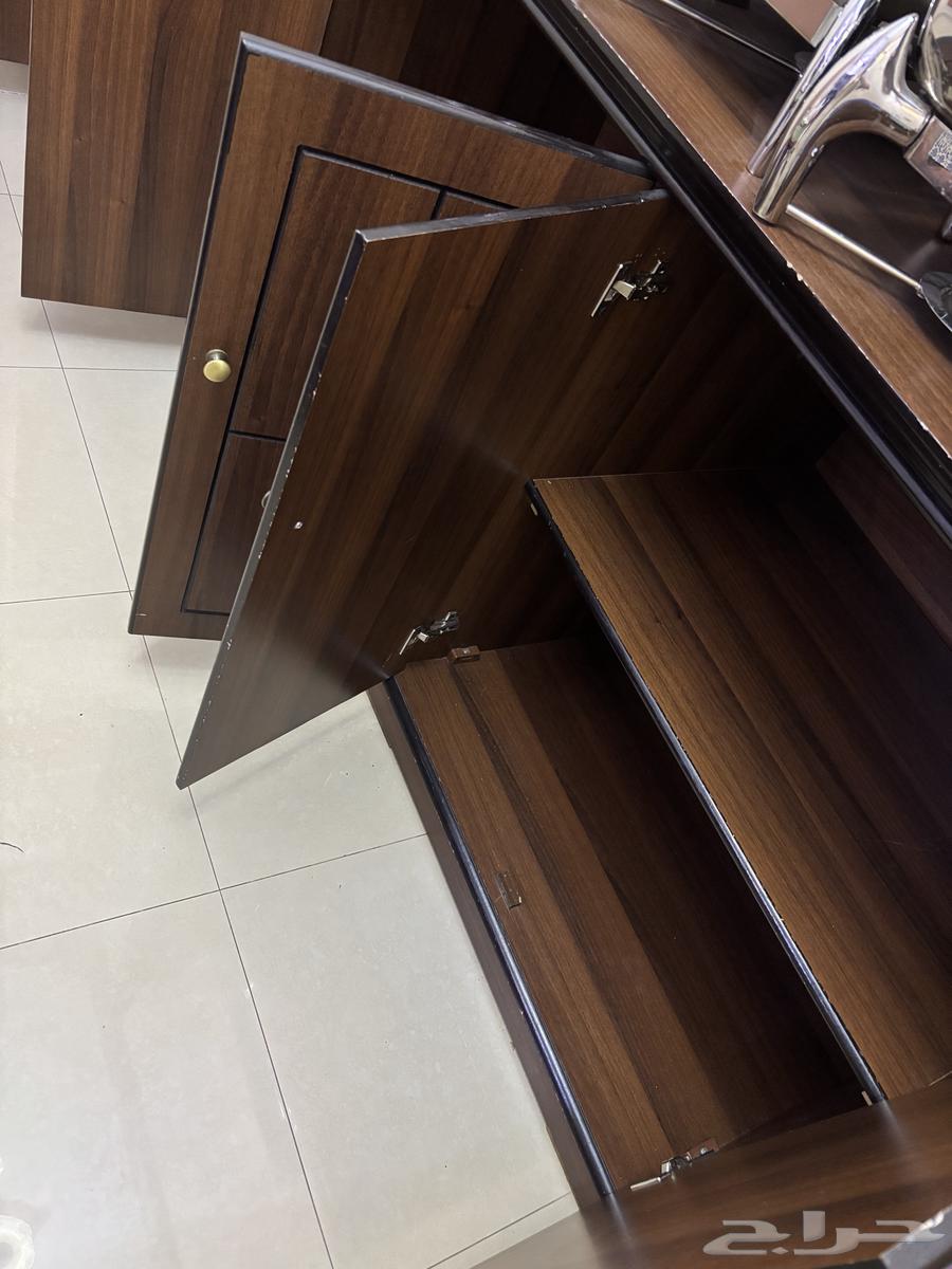 دولاب بوفيه مع مرايه64579340881793112