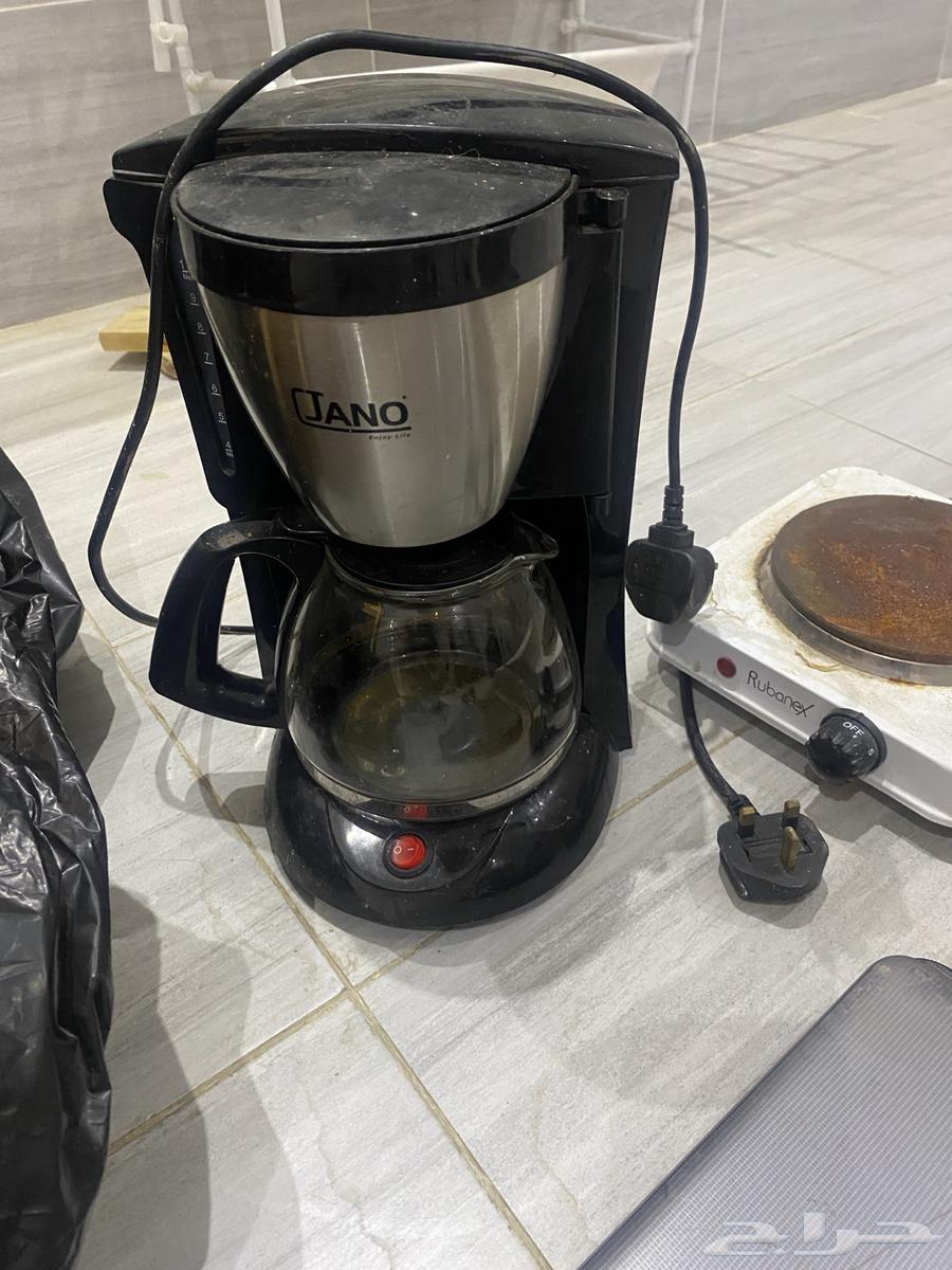 جهاز كمبيوتر. طابعة وشاشة كمبيوتر مكتبي وكيبل64573305582209111