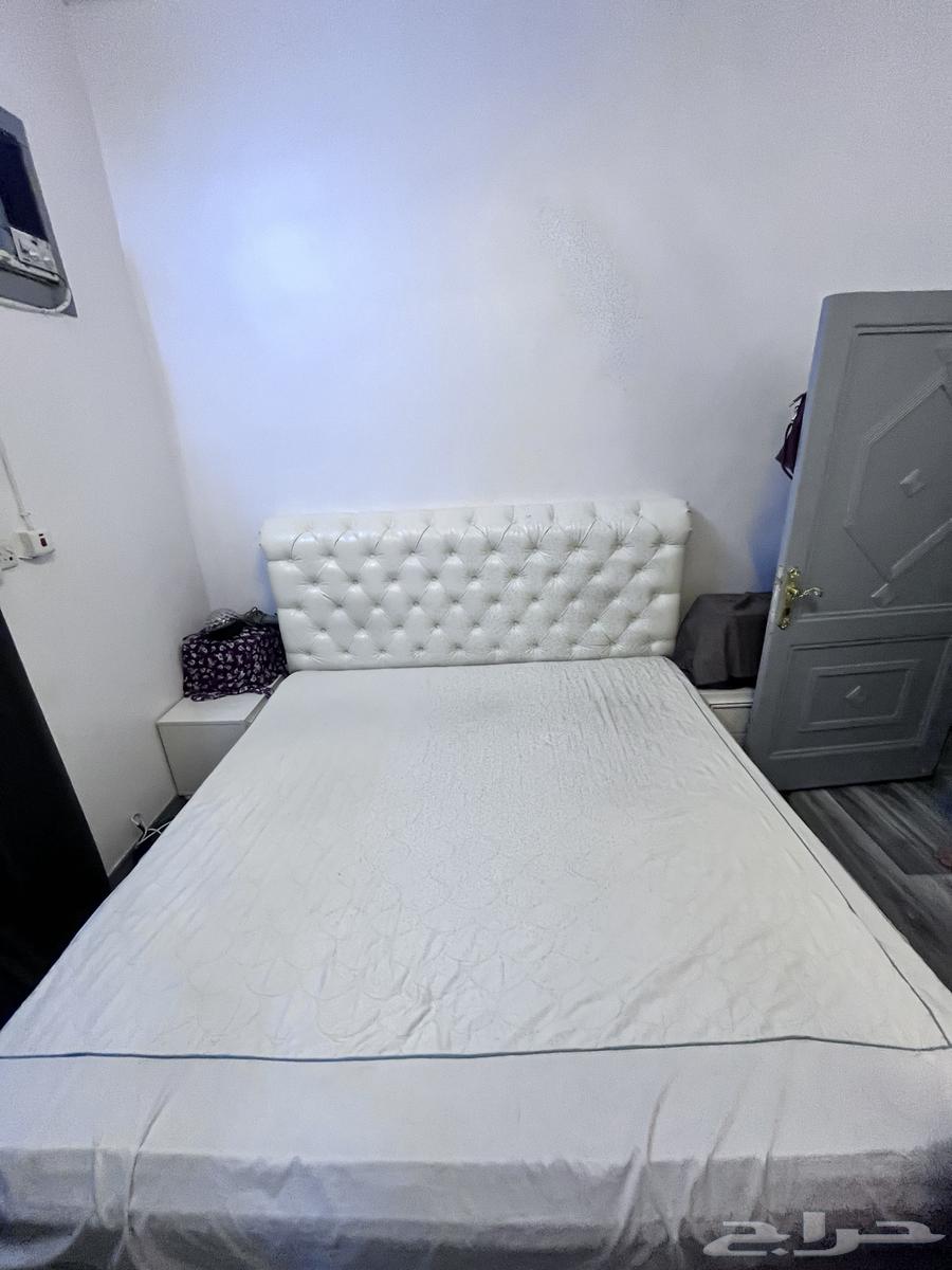 Two-meter by two-meter bed with a chest of drawers, price 40064577628916993110