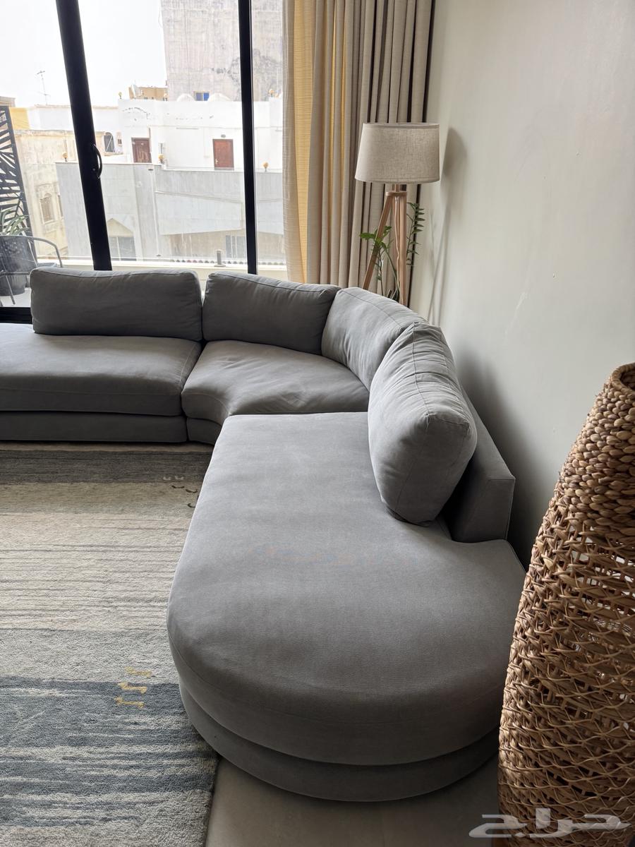 كنبه ويست الم لون رمادي استخدام نظيف جدا64573573744642112