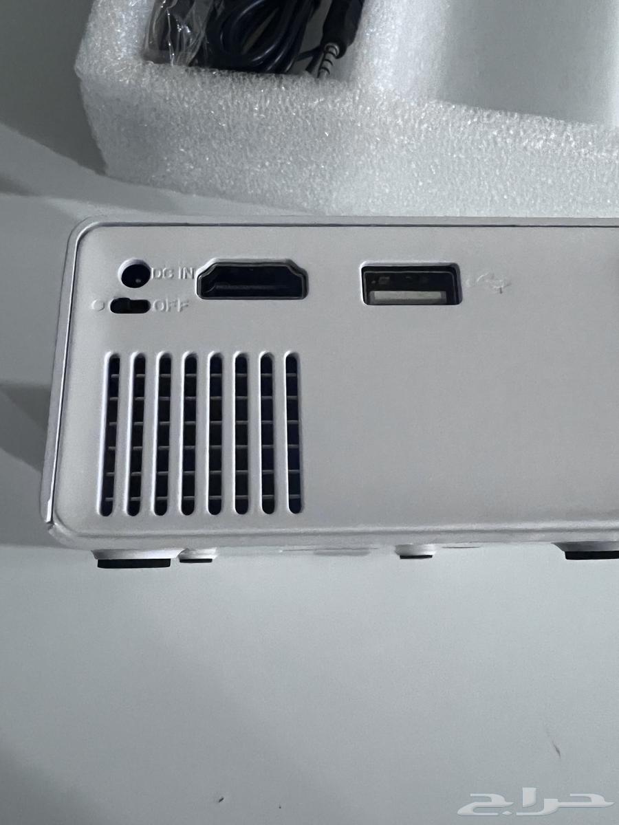 Projector64571616483075112