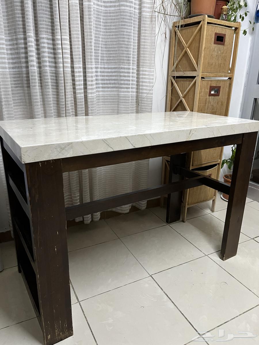 طاولة من هوم سنتر64572621731073114